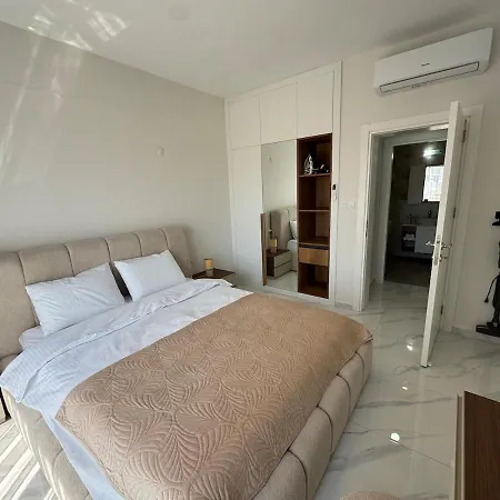 Modern Sea View Flat Pool Long Yeni Iskele Yildirim
